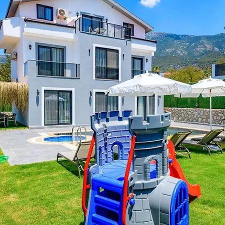 Atlantis- 4 Bedroom Holiday Villa In Hisaronu 빌라