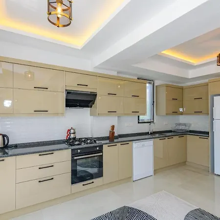 ヴィラ Atlantis- 4 Bedroom Holiday Villa In Hisaronu *