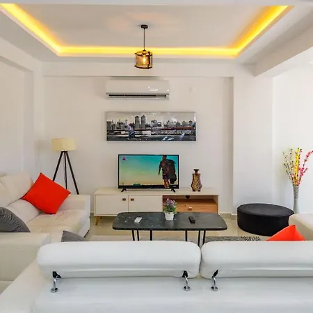 Atlantis- 4 Bedroom Holiday Villa In Hisaronu ヴィラ オルデニズ
