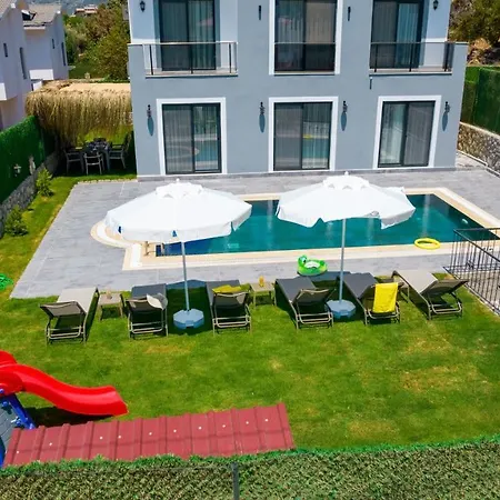 Atlantis- 4 Bedroom Holiday Villa In Hisaronu ヴィラ
