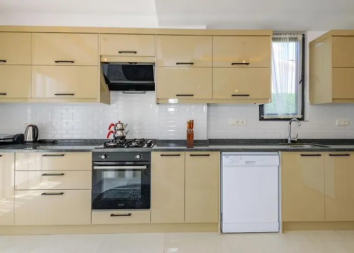 Atlantis- 4 Bedroom Holiday Villa In Hisaronu Villa