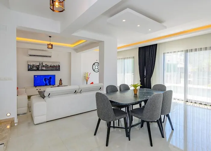 Atlantis- 4 Bedroom Holiday Villa In Hisaronu Villa