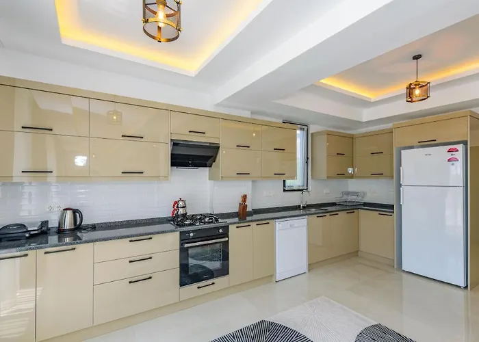 Villa Atlantis- 4 Bedroom Holiday Villa In Hisaronu *