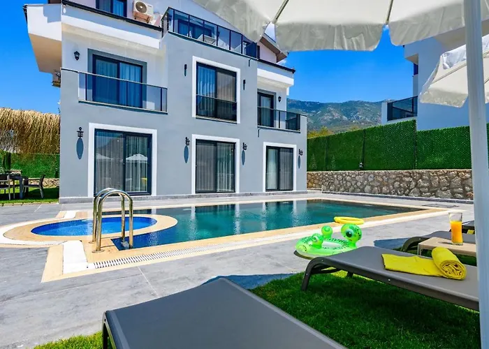 Atlantis- 4 Bedroom Holiday Villa In Hisaronu Villa