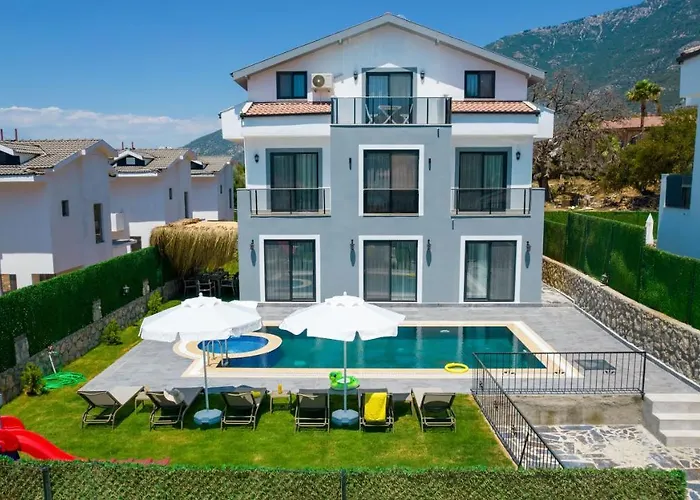 Atlantis- 4 Bedroom Holiday Villa In Hisaronu *