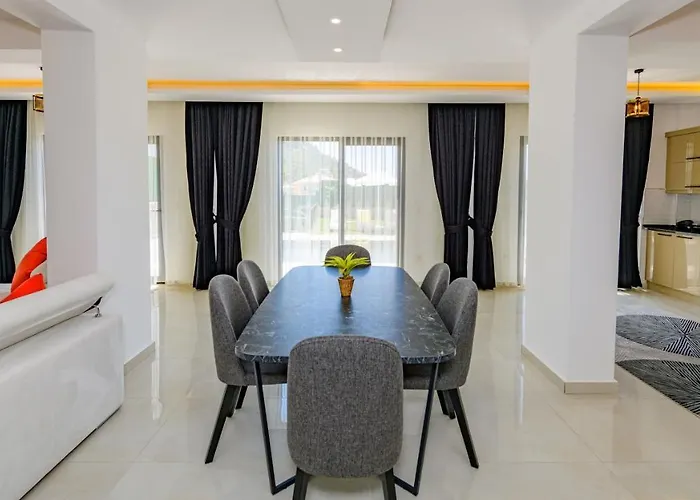 Villa Atlantis- 4 Bedroom Holiday Villa In Hisaronu Ölüdeniz