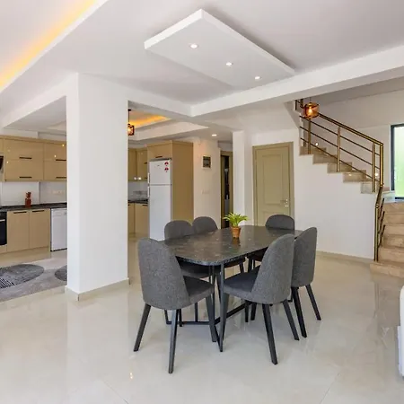 Atlantis- 4 Bedroom Holiday Villa In Hisaronu * Oludeniz